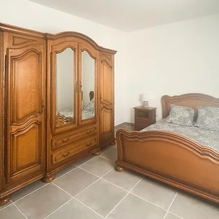 Holiday home Jolie Maison Proche *