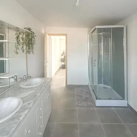 Jolie Maison Proche Holiday home *
